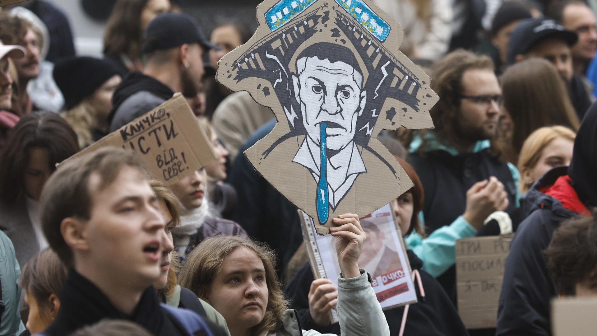 Demonstranten protestieren in Kiew gegen den B�rgermeisters Vitali Klitschko. | EPA