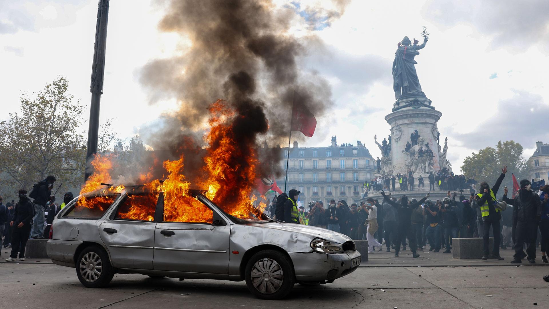 Proteste auf dem Place de la République | picture alliance/dpa/PA Wire