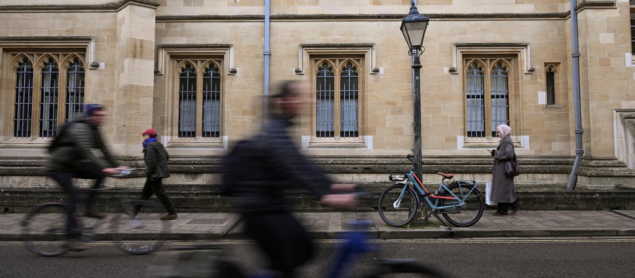 People in front of a university building in Oxford (archive image)