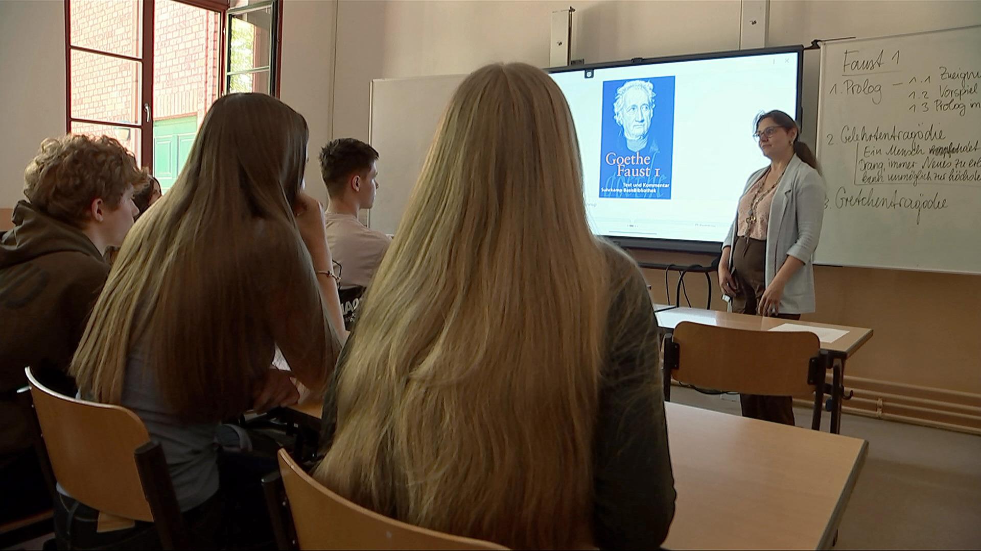 Sendungsbild Unterricht in einem Klassenzimmer in Brandenburg | ARD-aktuell