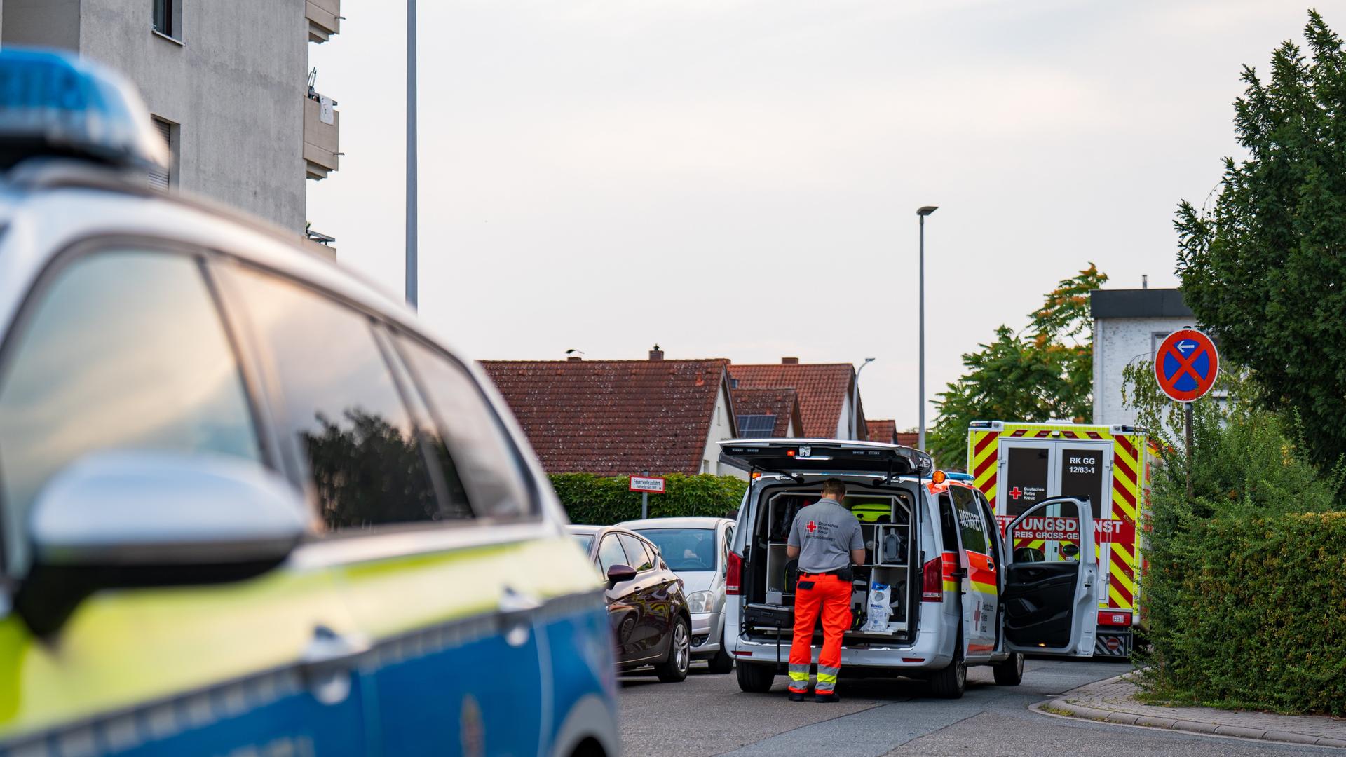 20-Jähriger tot in Mehrfamilienhaus: Ermittlungen gegen Mitbewohner