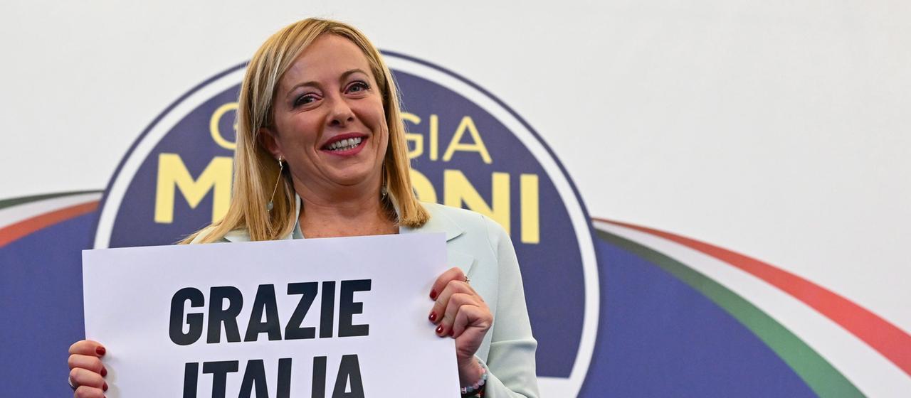Wahl in Italien: Radikale Rechte feiert "Nacht des Stolzes" | tagesschau.de