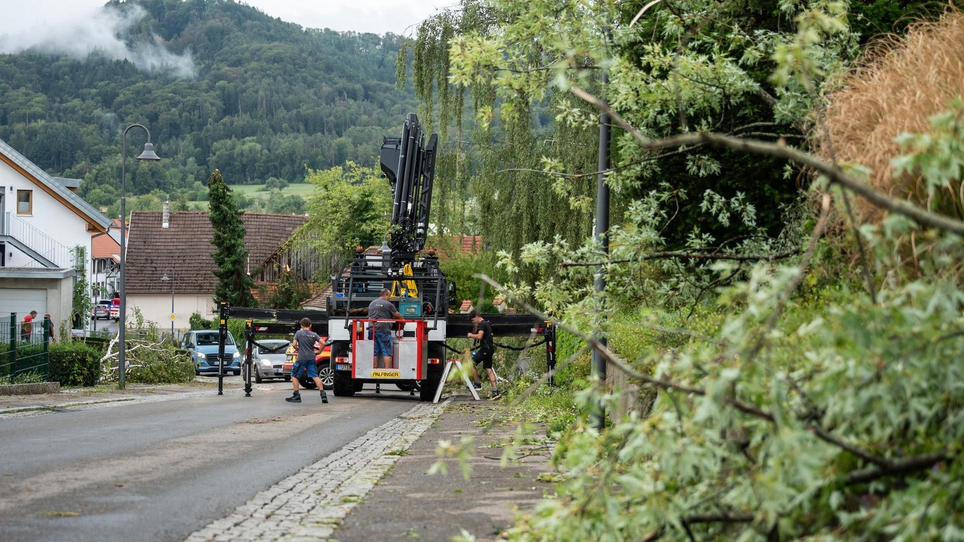 Unwetter am Bodensee: Aufräumarbeiten in Singen-Bohlingen dauern noch Tage
