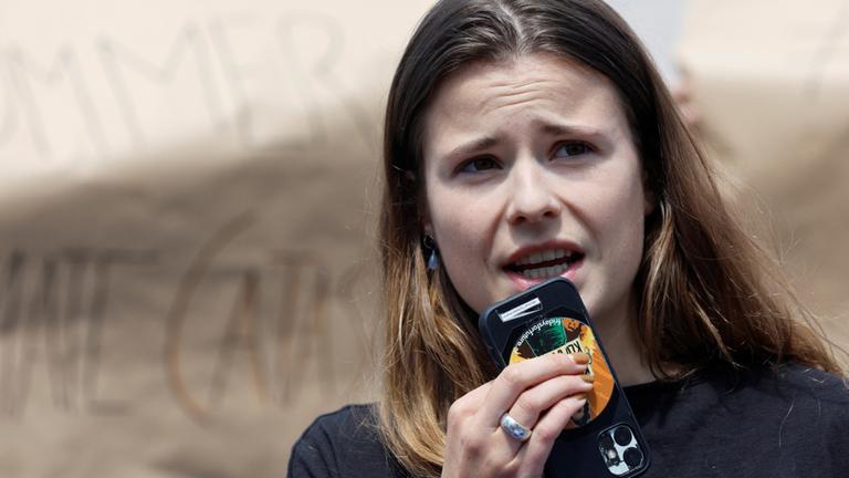 Klimaaktivistin Neubauer auf einer Kundgebung