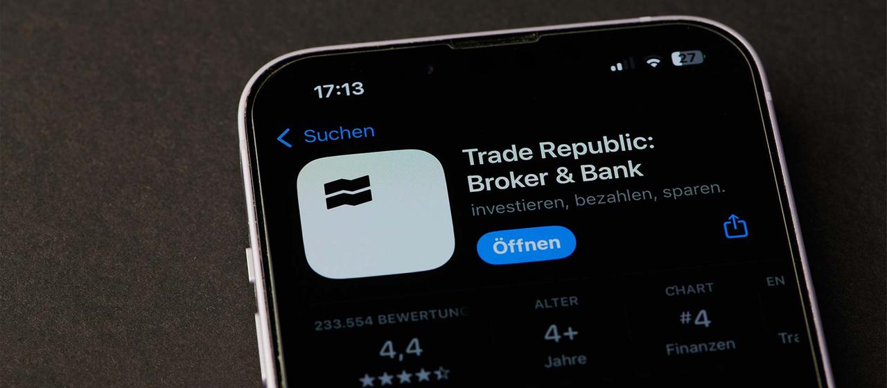 Trade Republic-App auf einem Smartphone.