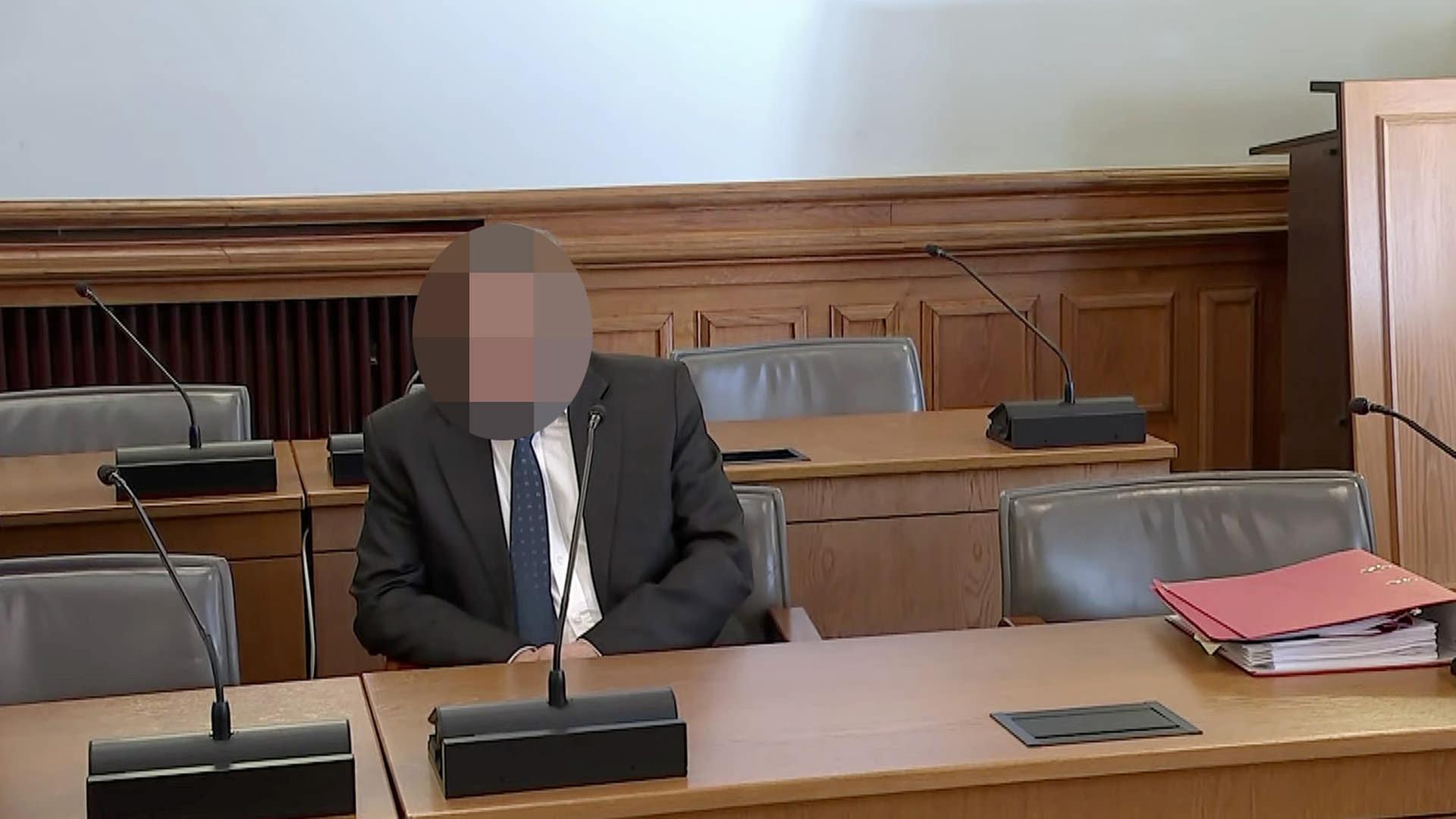 Ein Mann im Gericht. | MITTELDEUTSCHER RUNDFUNK
