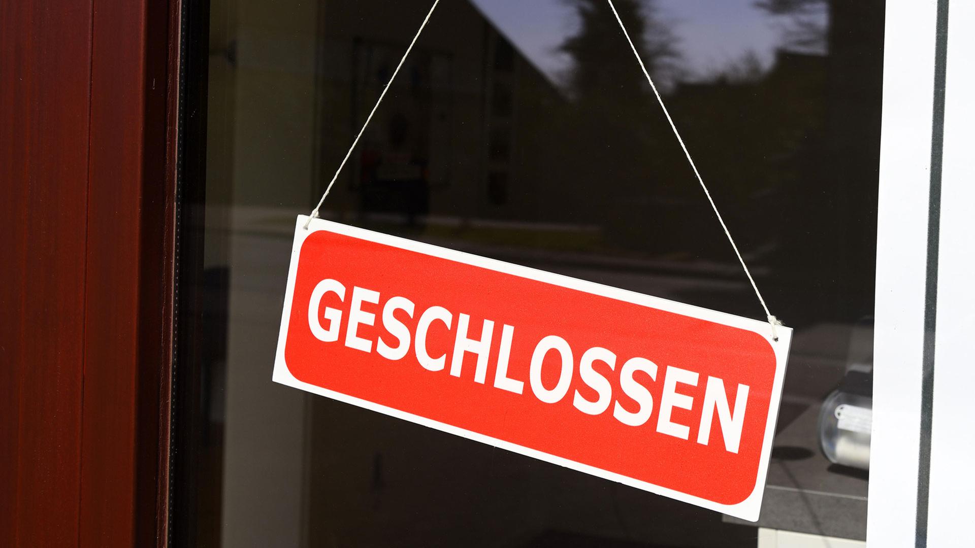 Schild mit der Aufschrift 