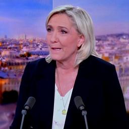 Marine Le Pen zu Gast in einer Fernsehsendung