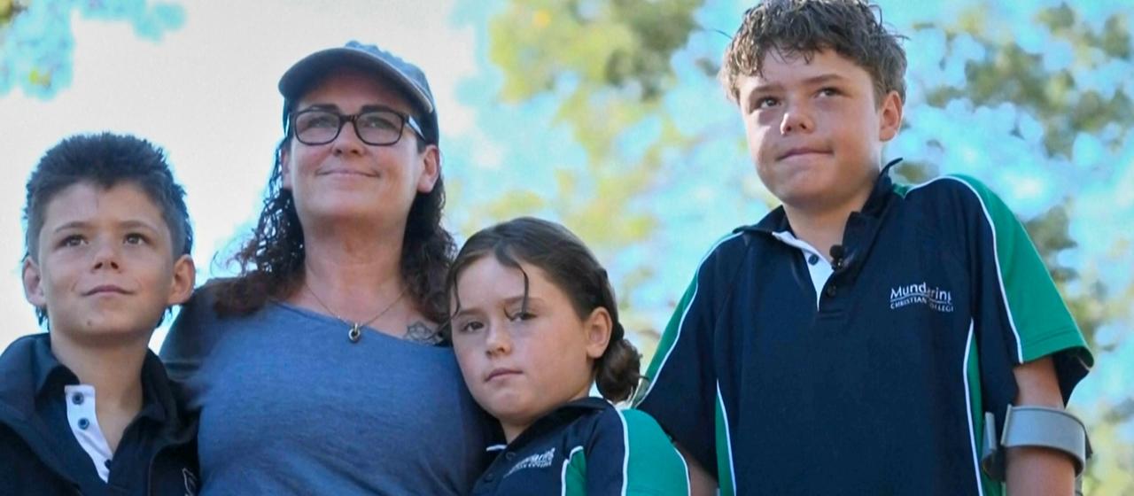 Austin Applebee mit seiner Mutter und seinen beiden Geschwistern