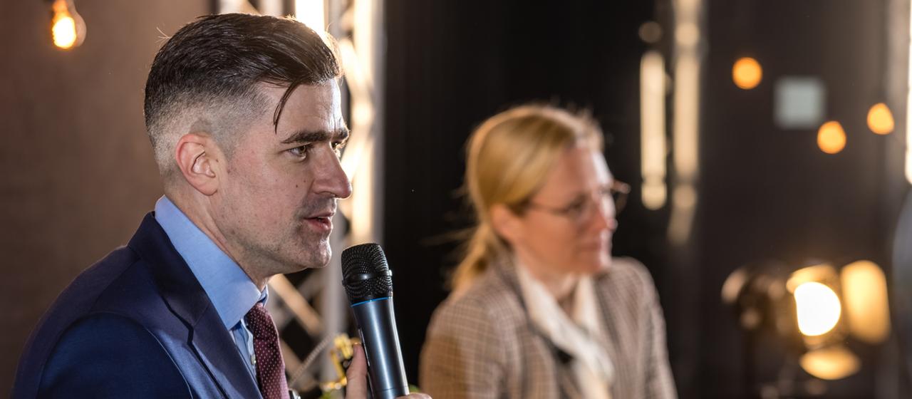 Martin Sellner und Lena Kotré