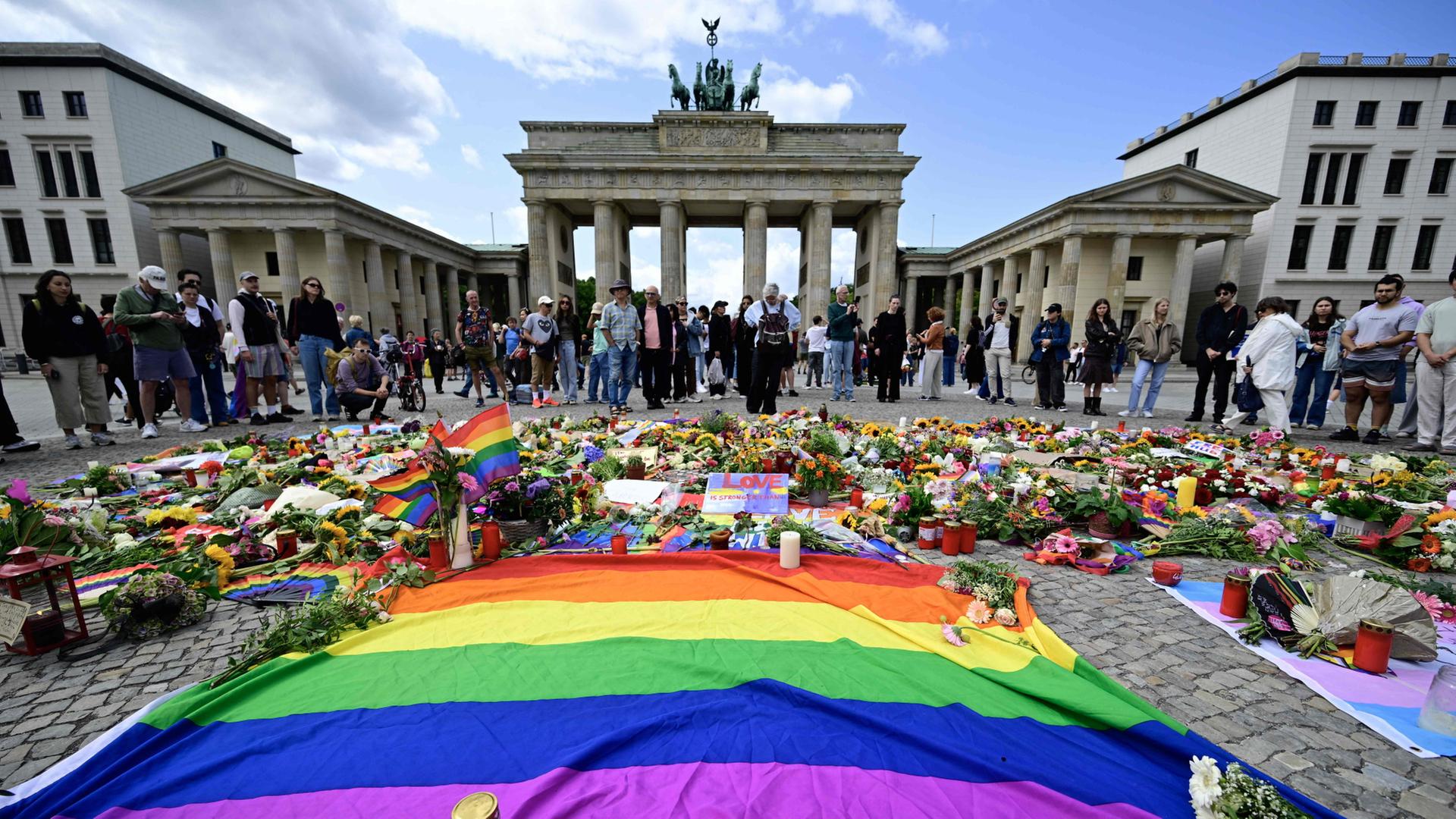 CSD-Verein warnt nach Anschlag vor Spaltung und Hass gegen Muslime