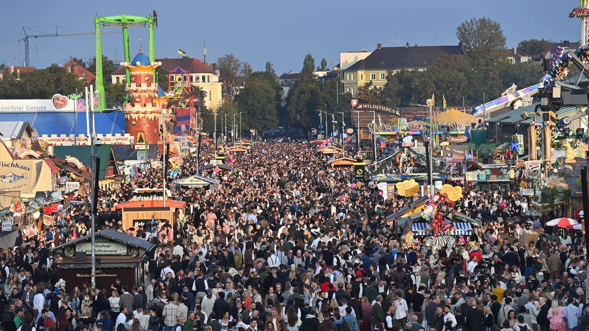 Nach Überfüllung: München passt Wiesn-Sicherheitskonzept an
