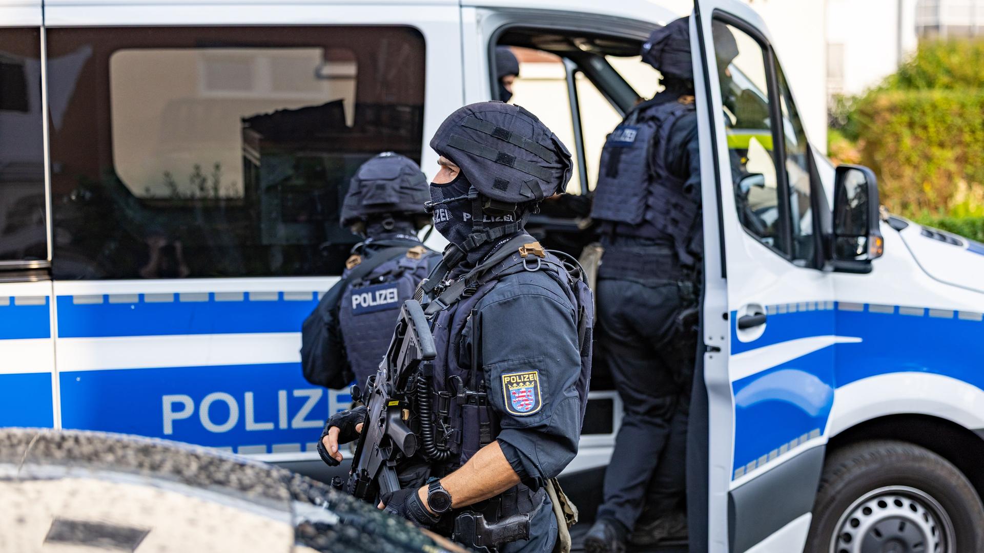 Einbrüche in Waffenläden in der Wetterau: 19-Jähriger in U-Haft