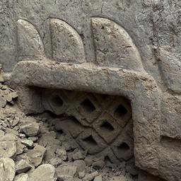 Ein prähispanisches Wandgemälde, das in der archäologischen Stätte Huaca Yolanda in der Region La Libertad in Peru entdeckt wurde.