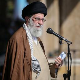 Der Oberste Führer des Iran, Ayatollah Ali Chamenei, bei einer Rede (Archiv).