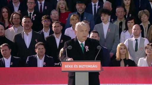 Orban mobilisiert hunderttausende Anhänger vor Parlamentswahl in Ungarn