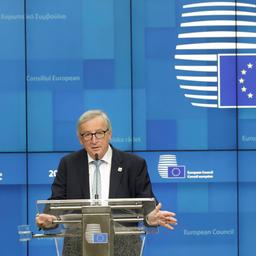 EU-Kommissionspräsident Juncker (l.) und Ratspräsident Tusk.