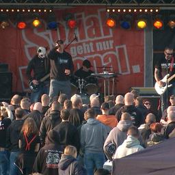 NPD Eichsfeldtag in Leinefelde 2017. Am Rande von Konzerten wie diesem treffen sich internationale Neonazinetzwerker.