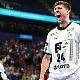 Lukas Zerbe (THW Kiel) jubelt.