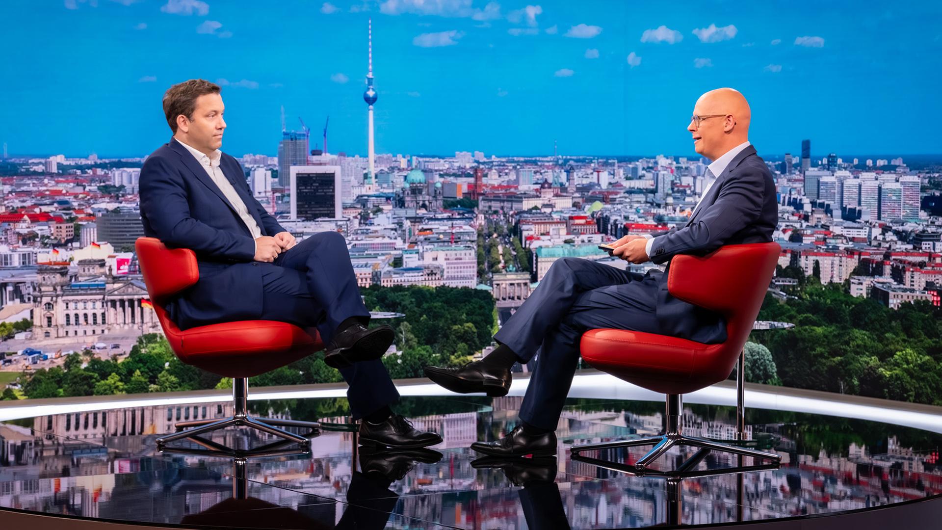 Lars Klingbeil und Matthias Deiß | ARD-Hauptstadtstudio/Claudius Pflug