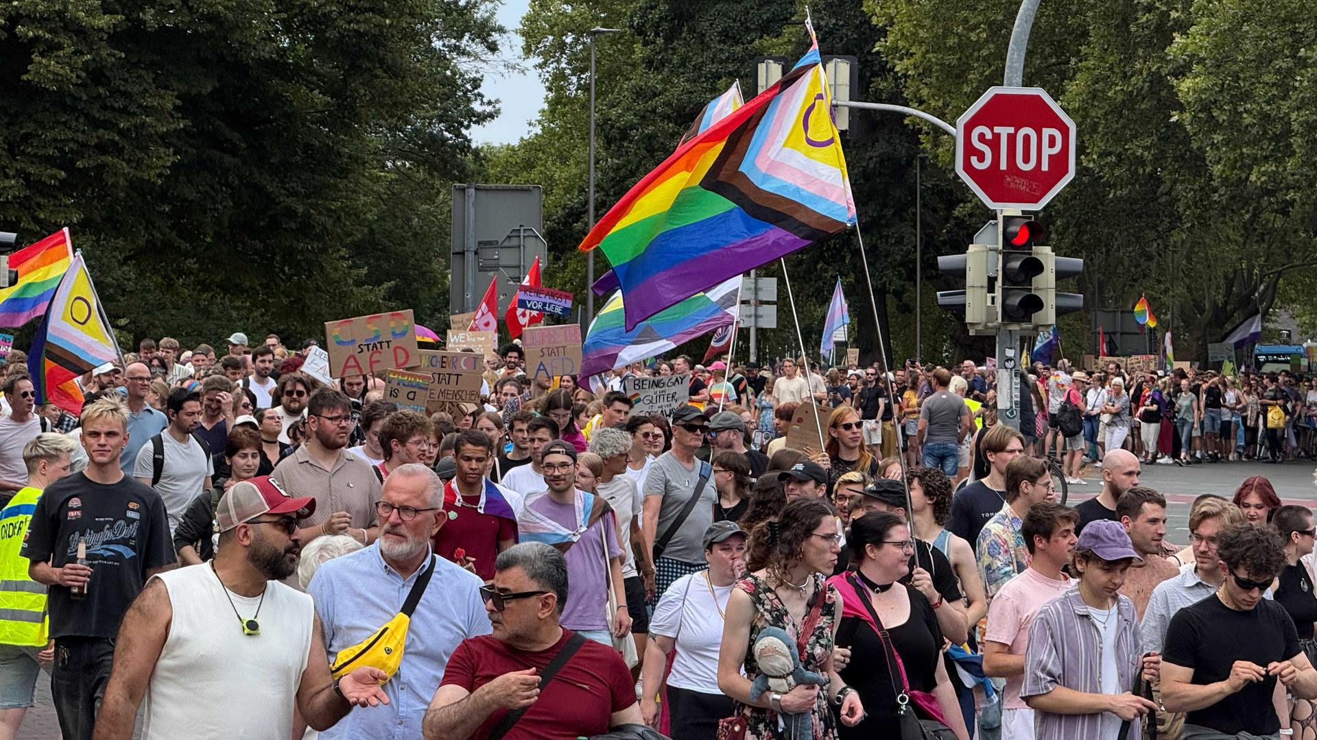 6.000 Menschen feiern beim CSD für mehr Vielfalt