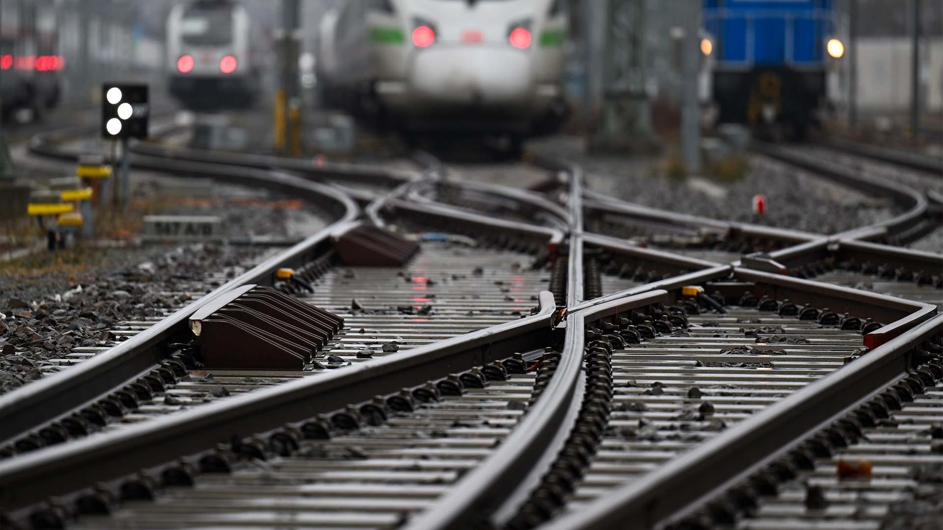 Gleise des ICE-Werks in Leipzig.  | picture alliance/dpa