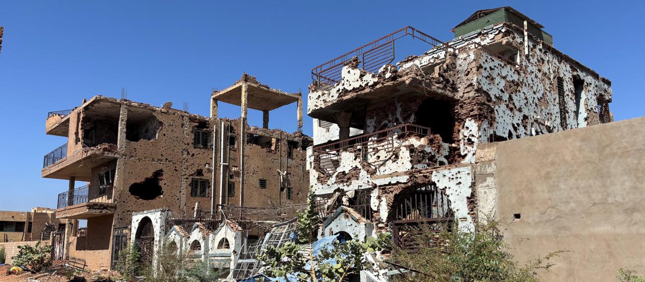 Zerstörte Gebäude in Lamap, Sudan.
