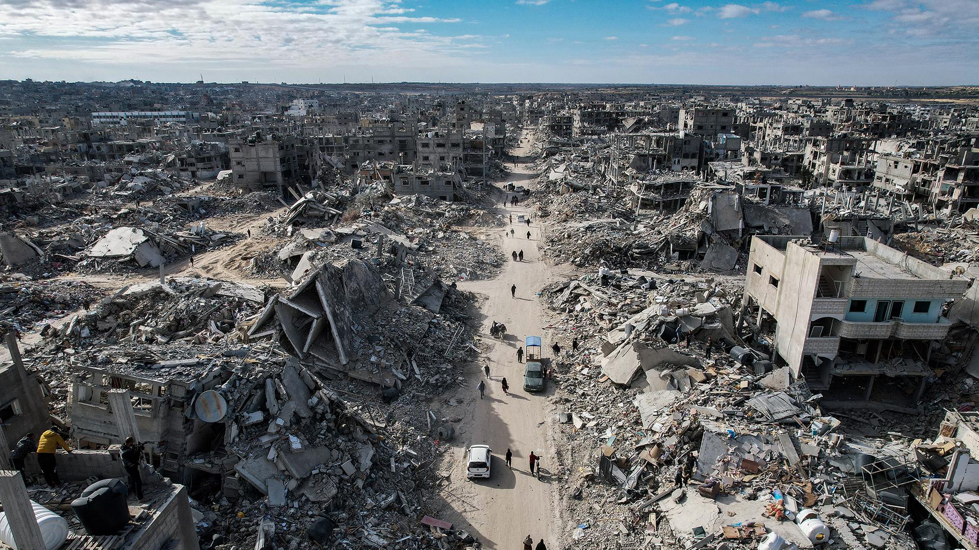 Eine Luftaufnahme die die Zerstörung in Rafah im Gazastreifen zeigt. | EPA