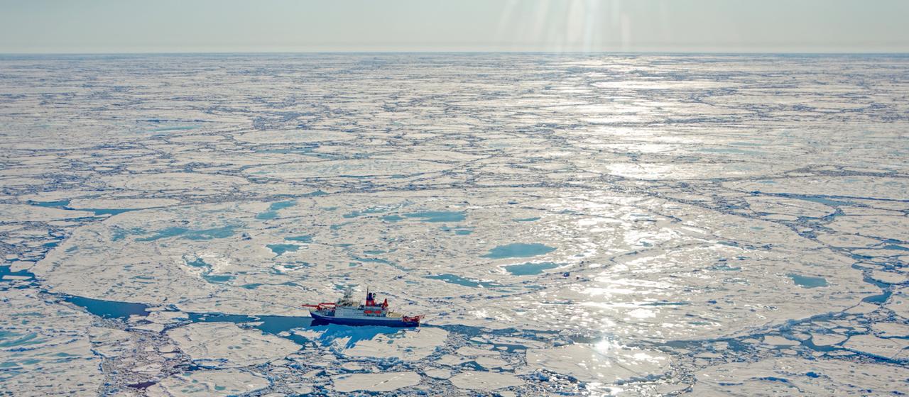 Forschungsschiff Polarstern bei einer Reise 2020