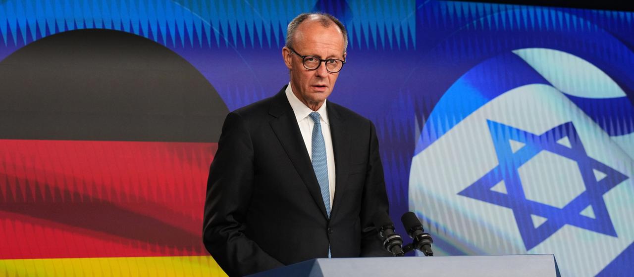 Bundeskanzler Friedrich Merz bei einer Pressekonferenz in Jerusalem am 07.12.2025
