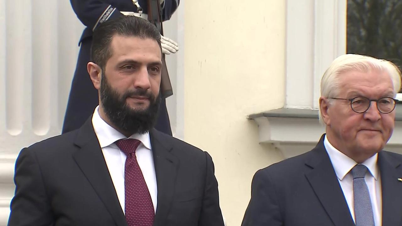 Proteste gegen Staatsbesuch: Al-Scharaa trifft Steinmeier und Merz