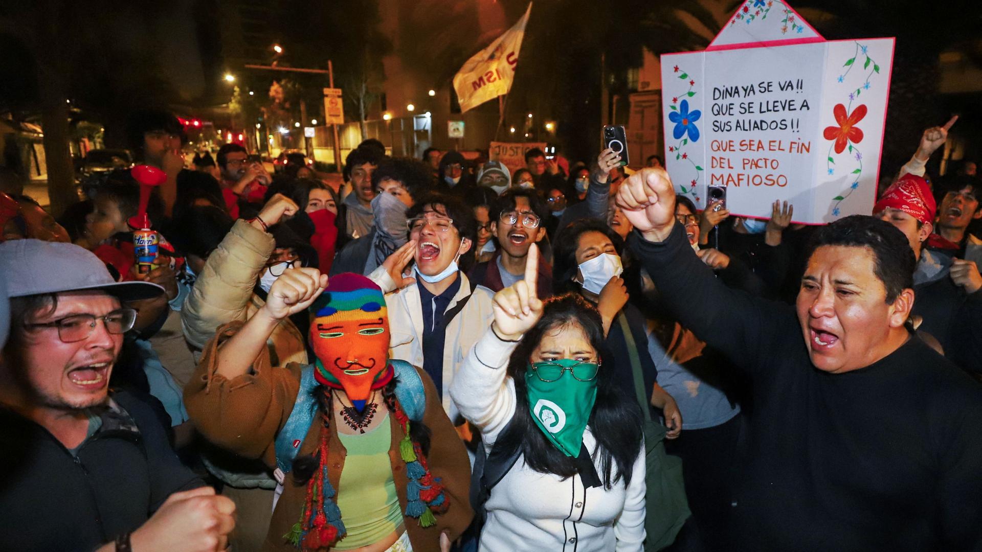 Protestierende in Lima, Peru | AFP