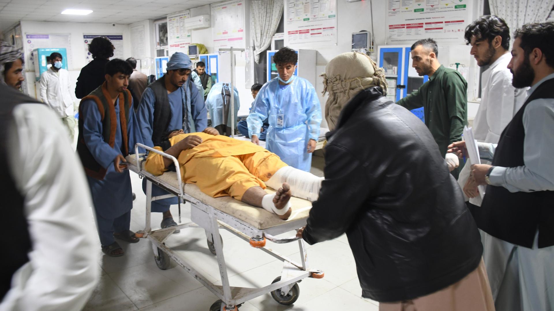 Verletzter in Krankenhaus in der afghanischen Stadt Masar-e Scharif | EPA