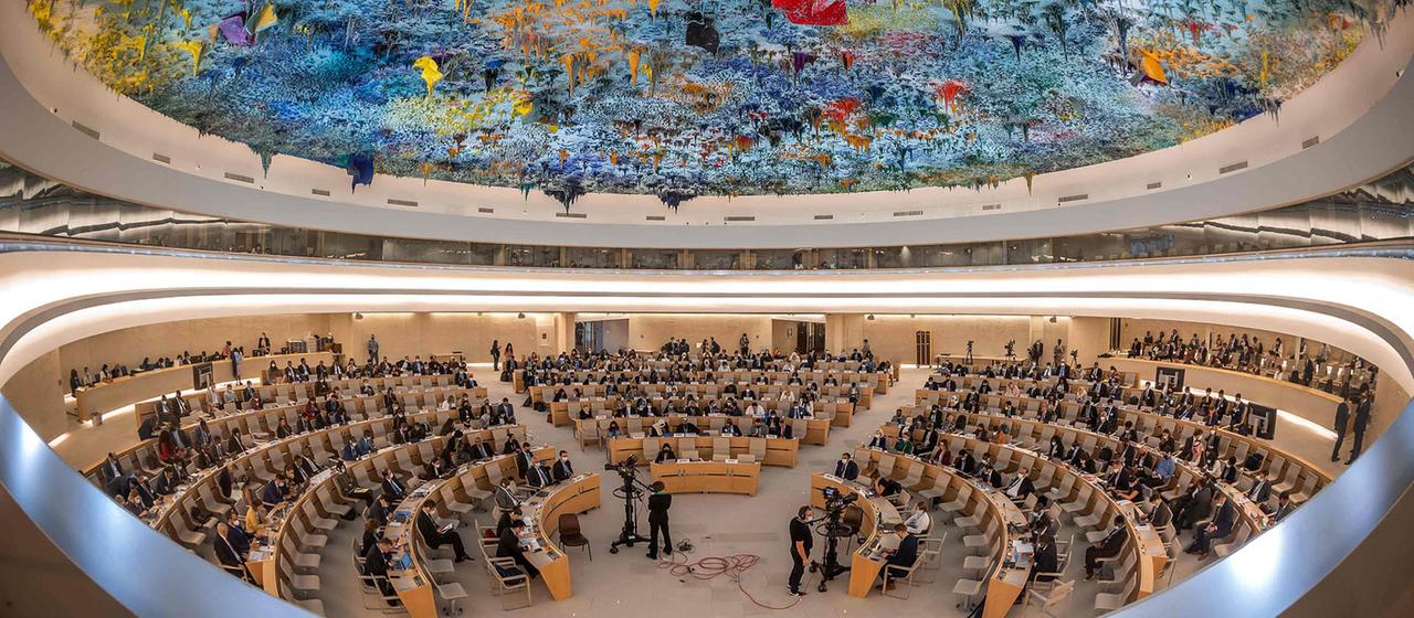 Gesamtansicht während der Sitzung des Menschenrechtsrats am europäischen Hauptsitz der Vereinten Nationen in Genf.