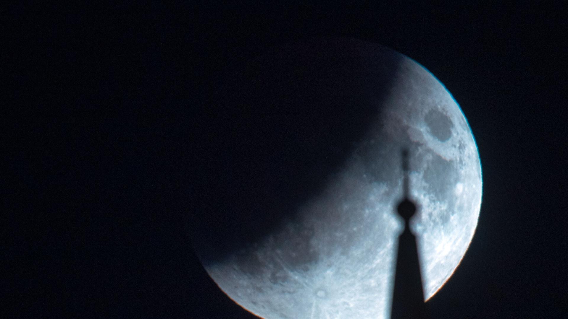 Mondfinsternis am Freitag: Für Hessen stehen die Chancen Fifty-Fifty