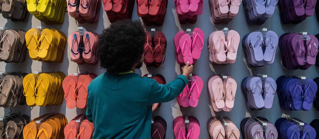 Bunte Flip-Flops der Marke "Havaianas"