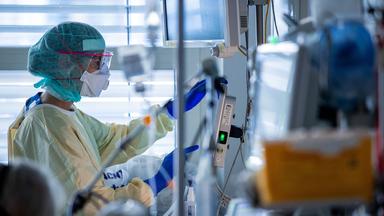 Intensivstation im Krankenhaus.