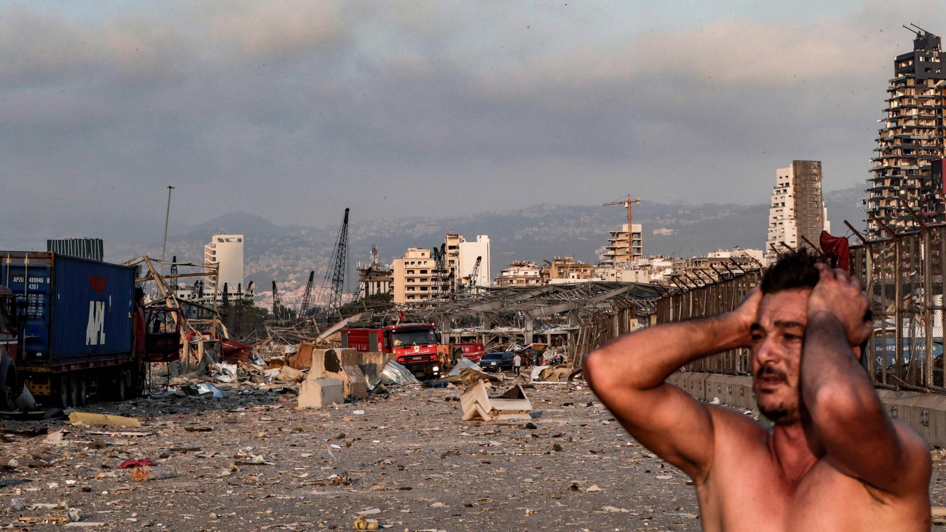 Zerstörte Straße nach der verheerenden Explosion im Hafen von Beirut | AFP