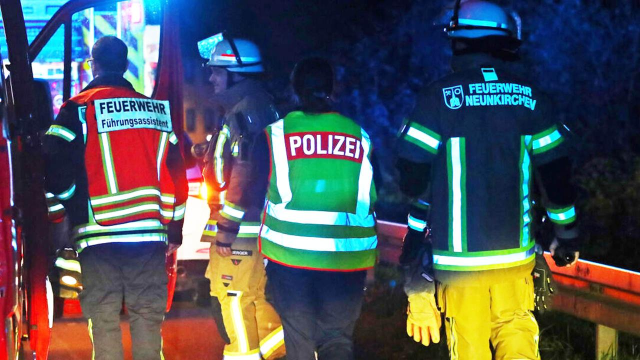 Betrunkener 36-Jähriger fährt in Lichtenberg bei Rot und verursacht Unfall mit Verletzten