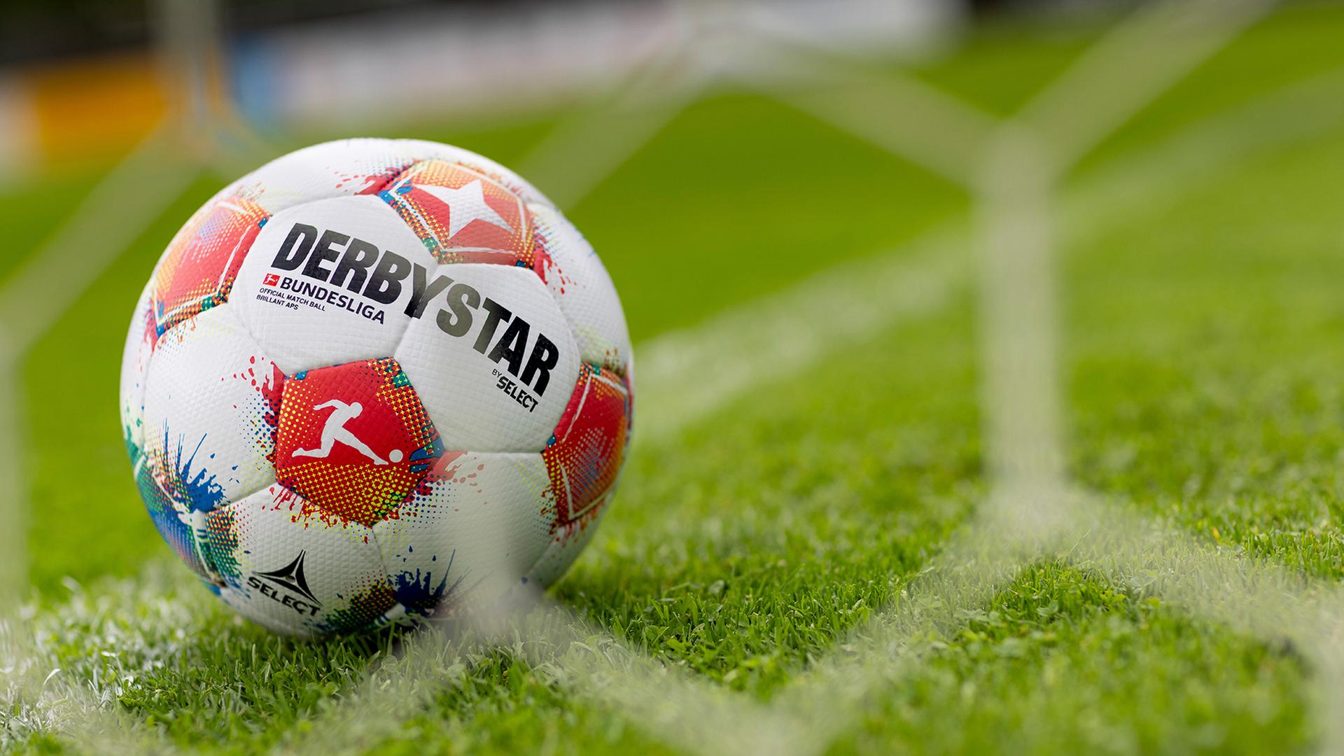 Offizieller Spielball der 1. Bundesliga Saison 2025/2026 | ARD-aktuell/Andreas Weiss