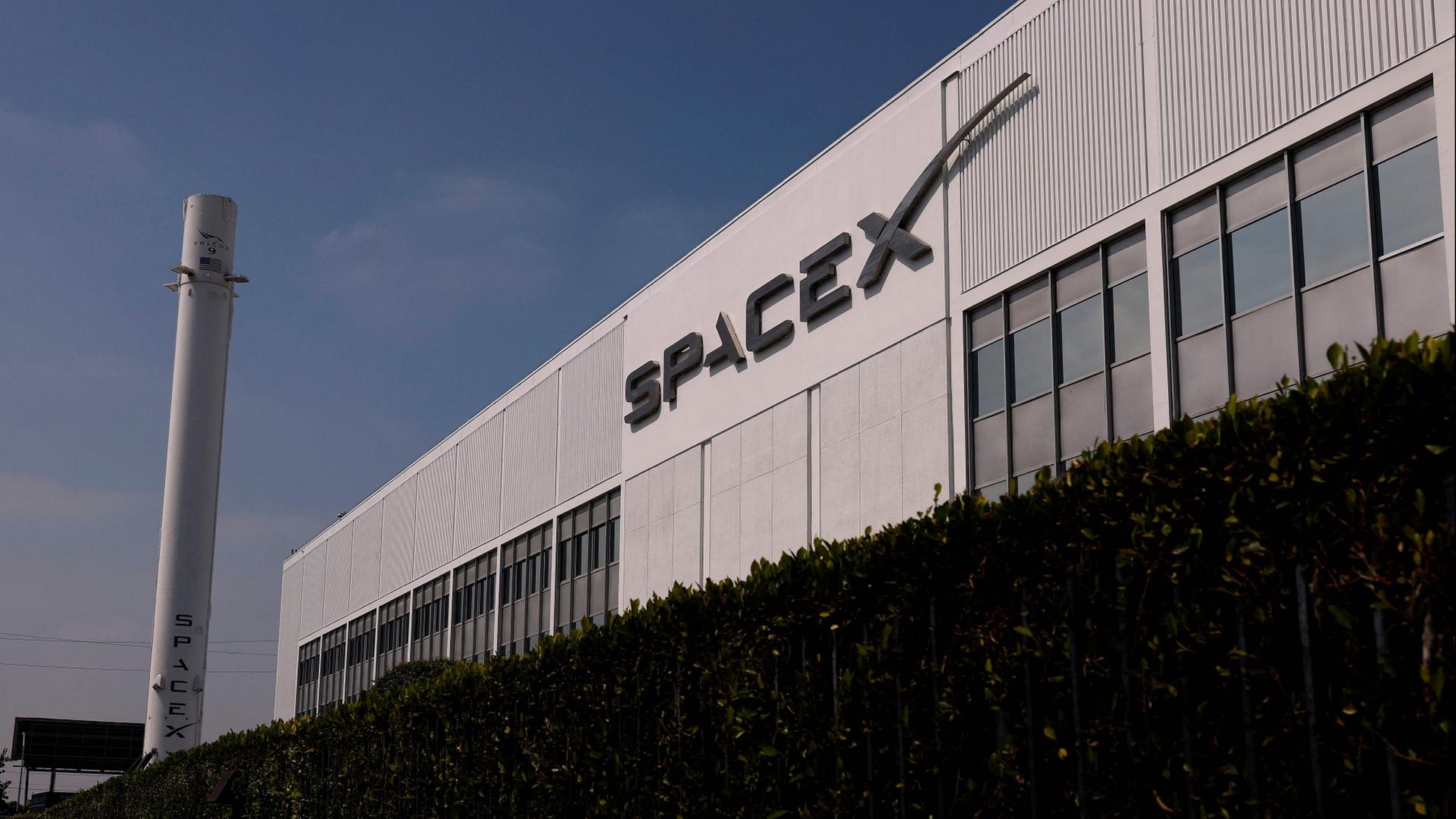 SpaceX-Raketenteil vermutlich ungeplant auf Mond eingeschlagen
