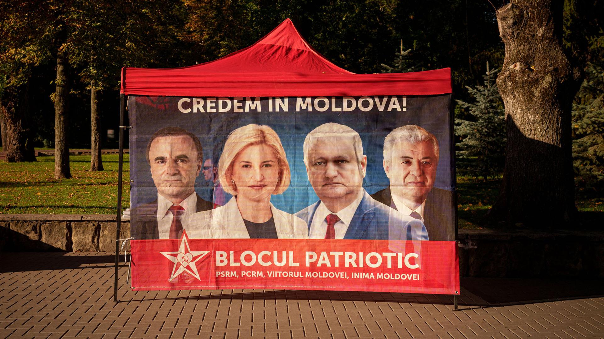 Ein Wahlkampfzelt des Patriotischen Wahlblocks in Chisinau, Moldau. | AP