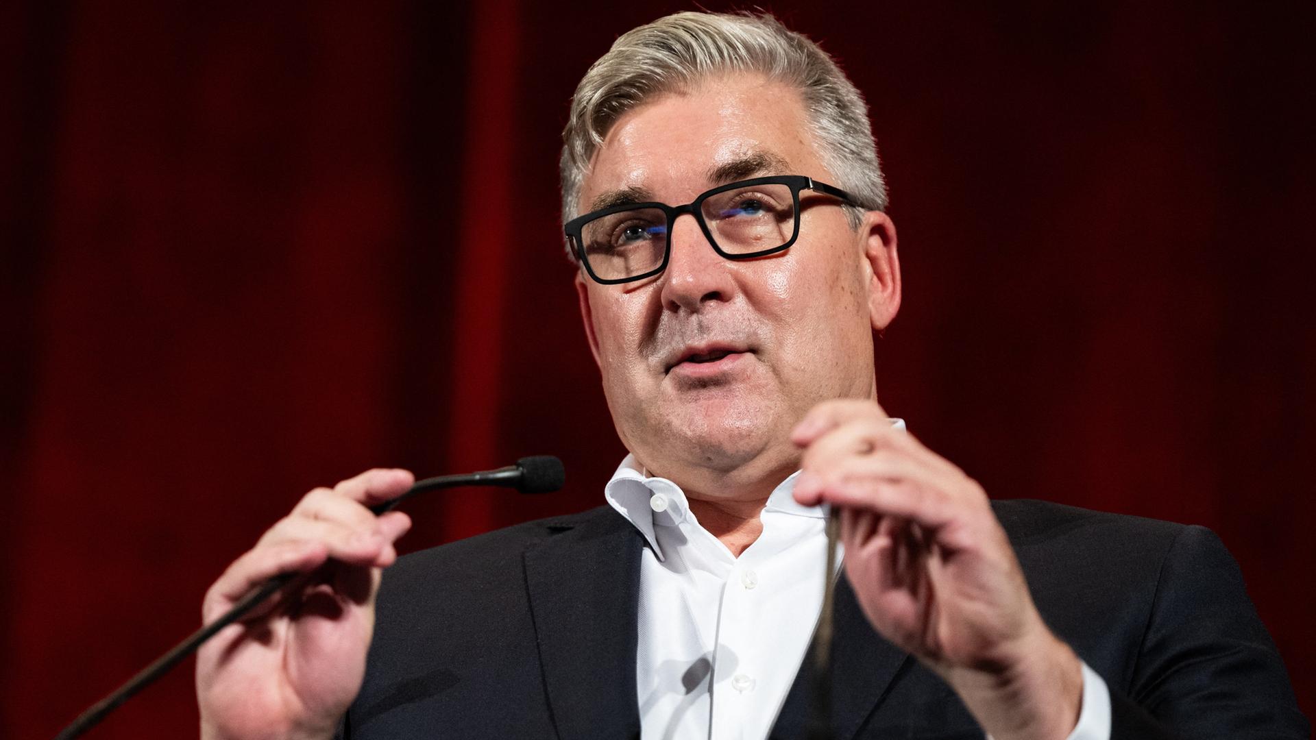 Nachwuchs, untere Ligen, Nationalelf: So soll Eintrachts neue Transferstrategie aussehen