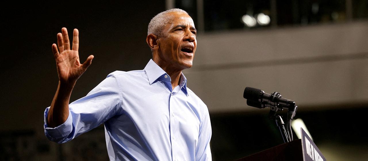 Der ehemalige US-Präsident Barack Obama spricht bei einer Wahlkampfveranstaltung in Detroit, Michigan, USA.