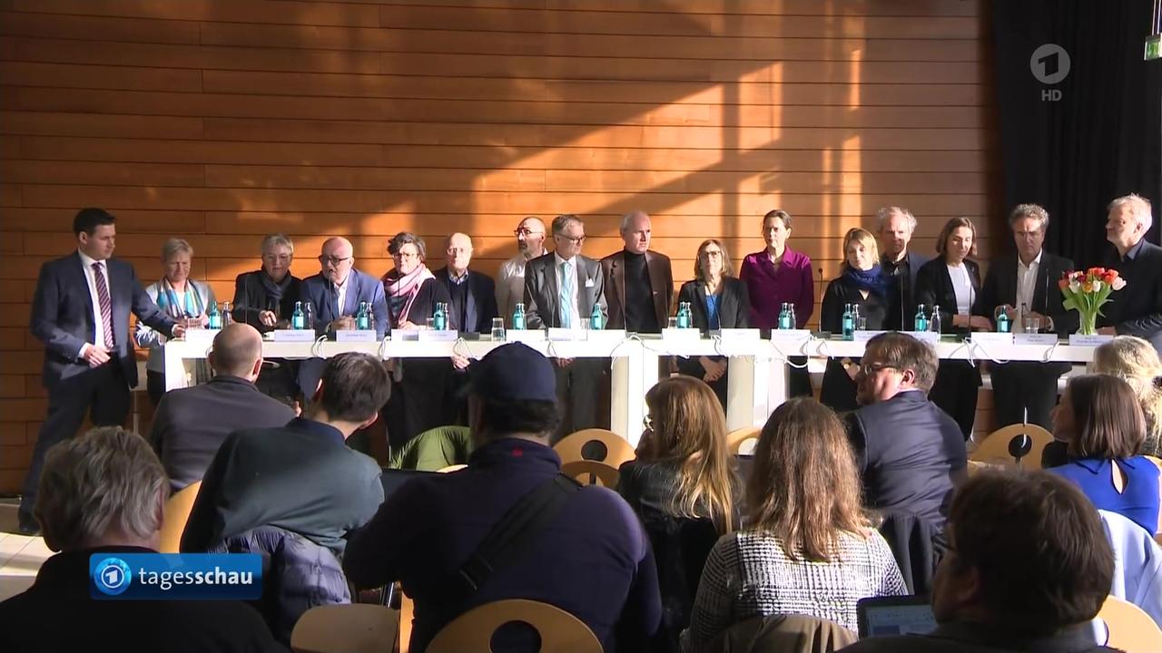 In evangelischer Kirche deutlich mehr sexualisierte Gewalt gegen Kinder und Jugendliche als angenommen | tagesschau.de
