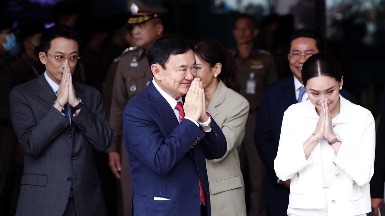 Thailands ExPremierminister Thaksin kehrt aus Exil zurück tagesschau.de