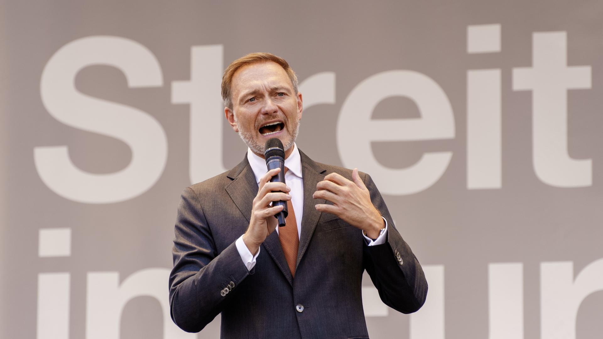 Lindner will Milliarden-Steuerentlastung durchsetzen | tagesschau.de
