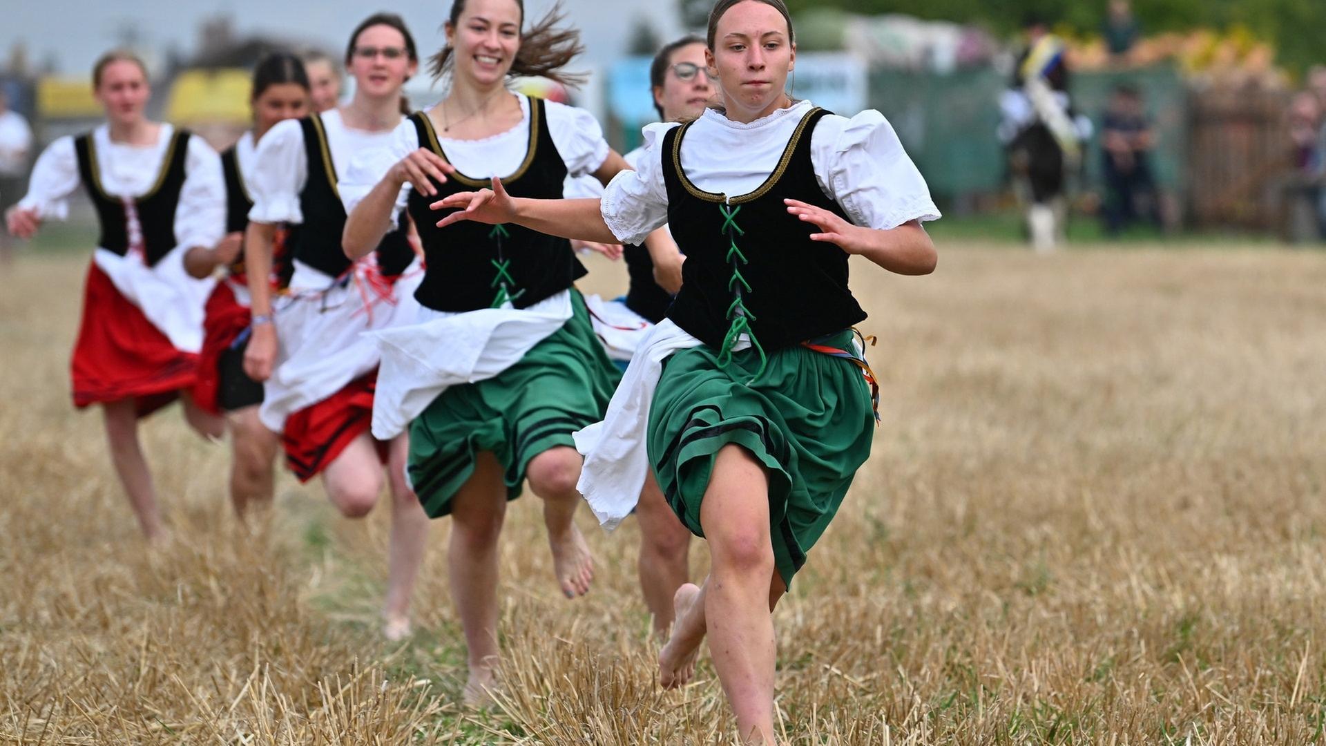 Schäferlauf Markgröningen: Schäferkönigin Jana Deufel will Titel verteidigen