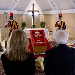 Italiens Präsident Matarella nimmt Abschied von Papst Franziskus