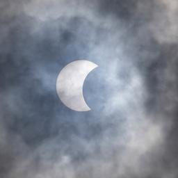 Am Himmel über Indonesien ist eine Sonnenfinsternis zu sehen.